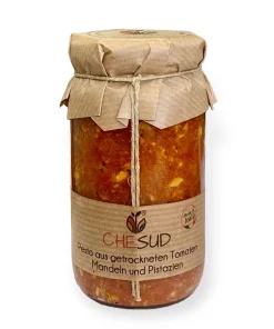 Rote Pesto mit getrockneten Tomaten, Mandeln, Pistazien