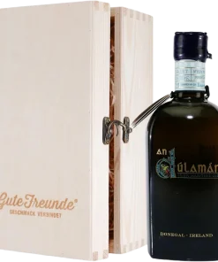 An Dúlamán Irish Maritime Gin with wooden gift box