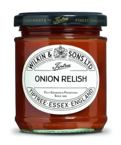 Liebliches Zwiebel-Relish mit Tomate.