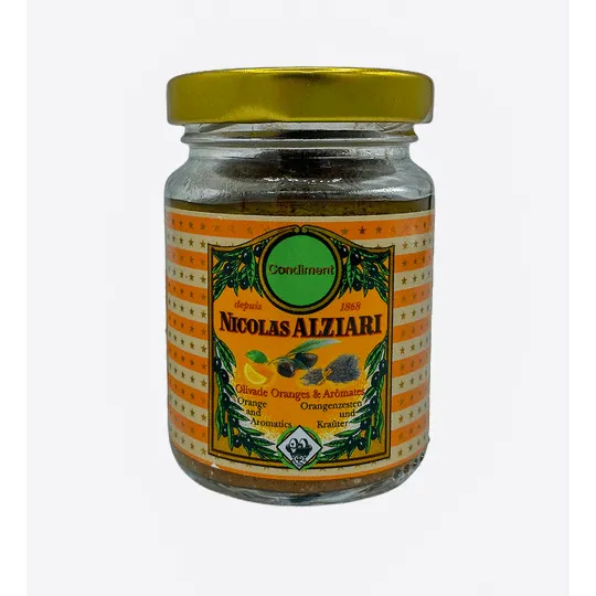 Olivenpaste mit Orangenzesten und Kräutern.